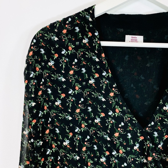 Aritzia Little Moon Black Floral Blouse - Picture 4 of 4